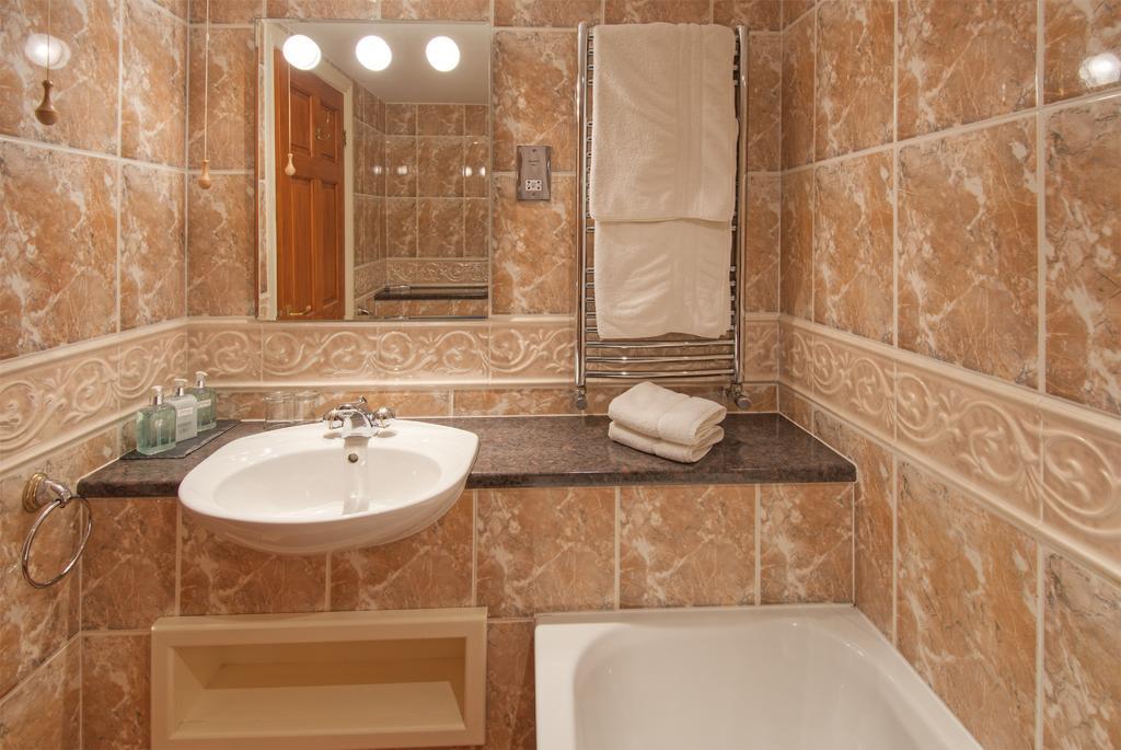 The Dunstanburgh Castle Hotel Эмблтон Экстерьер фото